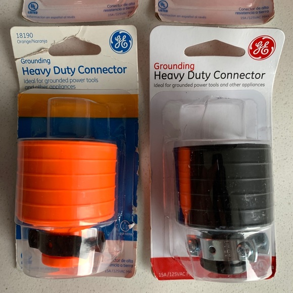 Qty (4) GE Heavy Duty Grounded NEMA 5-15R Receptacle Connector For 3-Prong Plugs - Picture 2 of 5